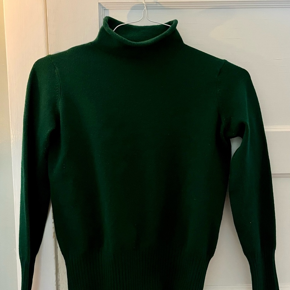 Elegant Green Turtleneck Sweater